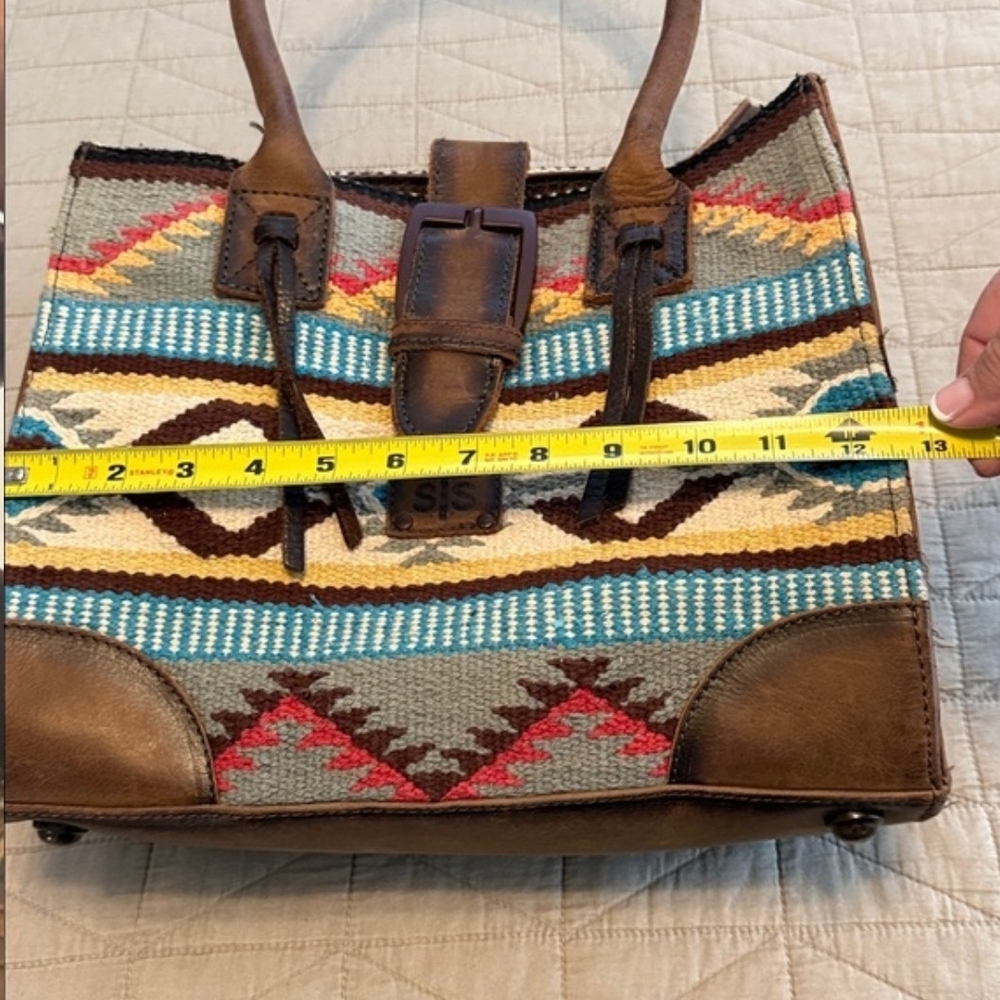 STS Ranchwear Multicolor Aztec Tote with Leather Trim - Picture 4 of 7